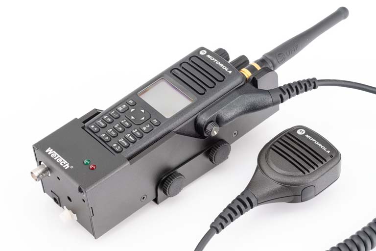 Vehicle Charger for DP4801 with SMA antenna, 12-24 VDC.